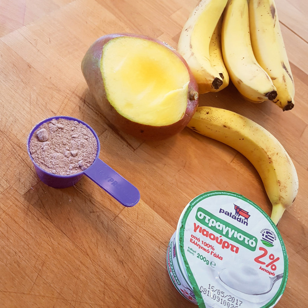 smoothie μπανάνα μάνγκο πρωτεϊνη